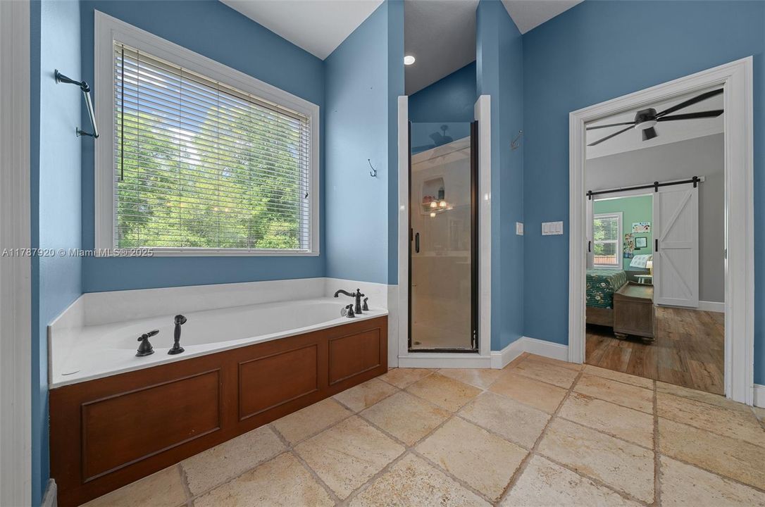 Recently Sold: $849,900 (5 beds, 3 baths, 2729 Square Feet)