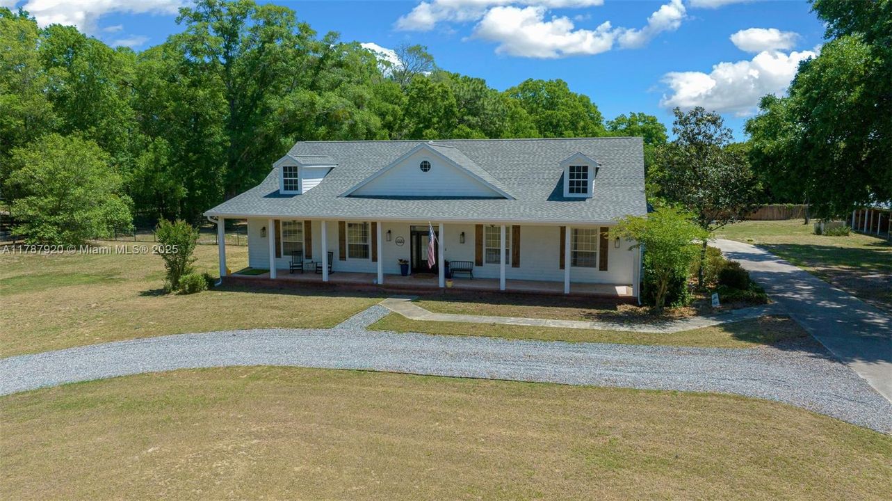 Recently Sold: $849,900 (5 beds, 3 baths, 2729 Square Feet)