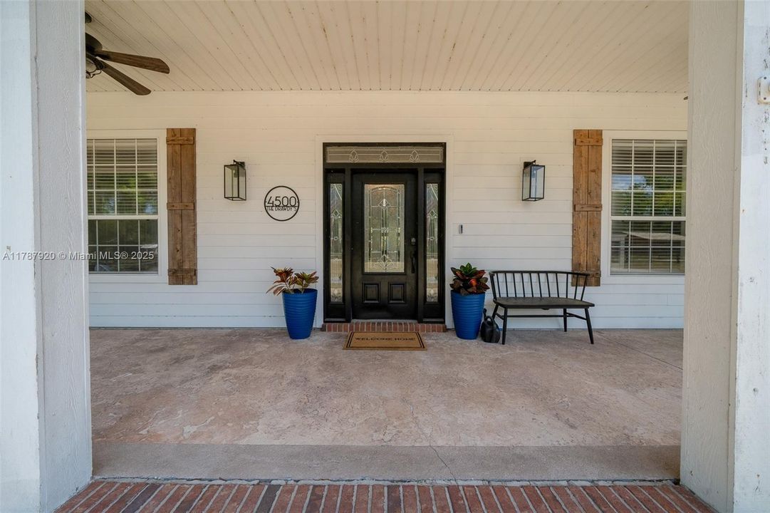 Recently Sold: $849,900 (5 beds, 3 baths, 2729 Square Feet)
