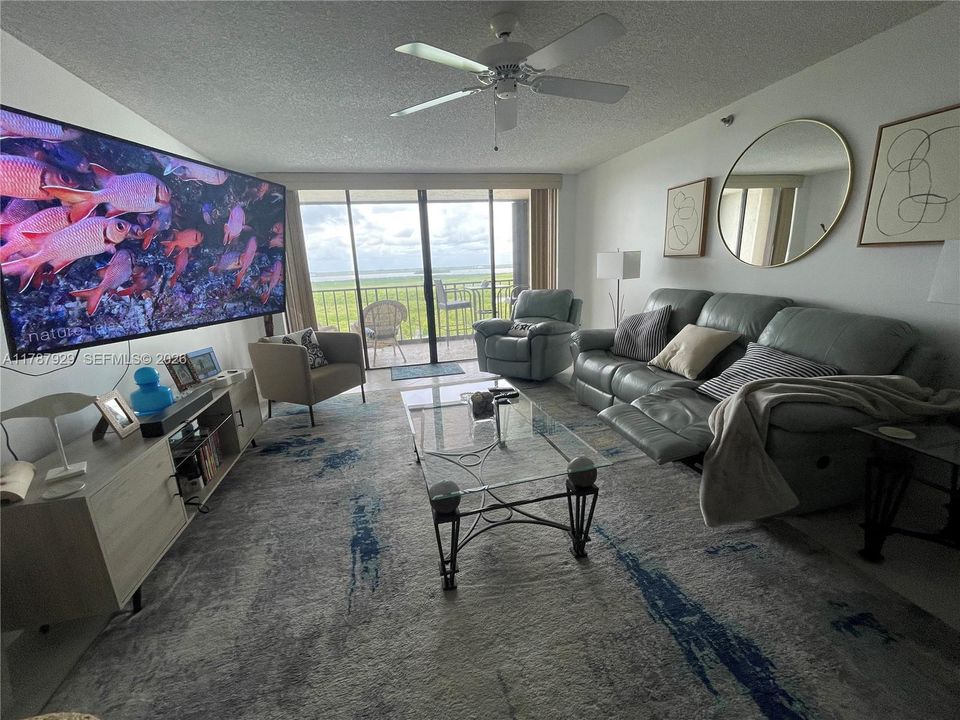 For Rent: $2,800 (2 beds, 2 baths, 1436 Square Feet)
