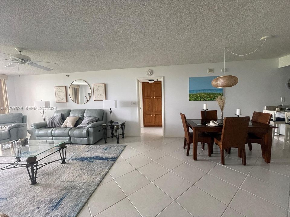 For Rent: $2,800 (2 beds, 2 baths, 1436 Square Feet)