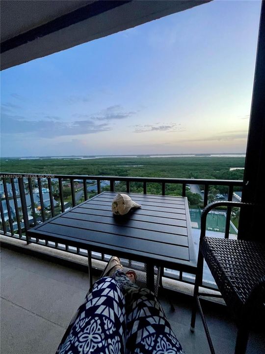 For Rent: $2,800 (2 beds, 2 baths, 1436 Square Feet)