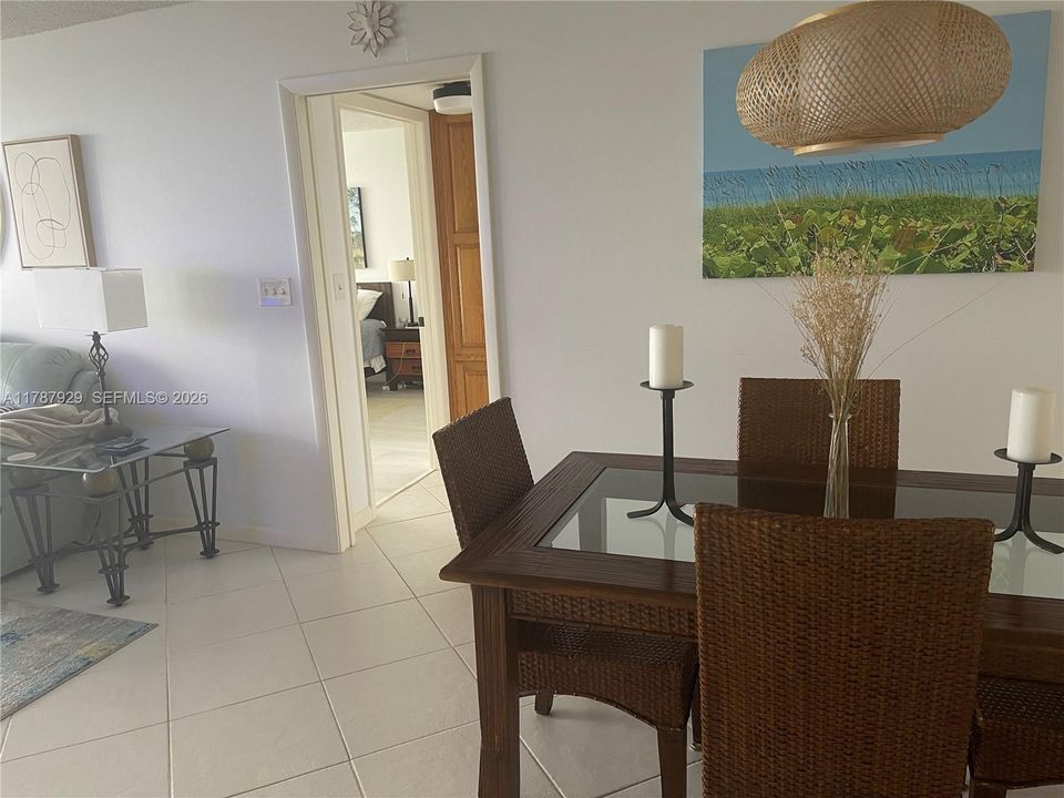 For Rent: $2,800 (2 beds, 2 baths, 1436 Square Feet)