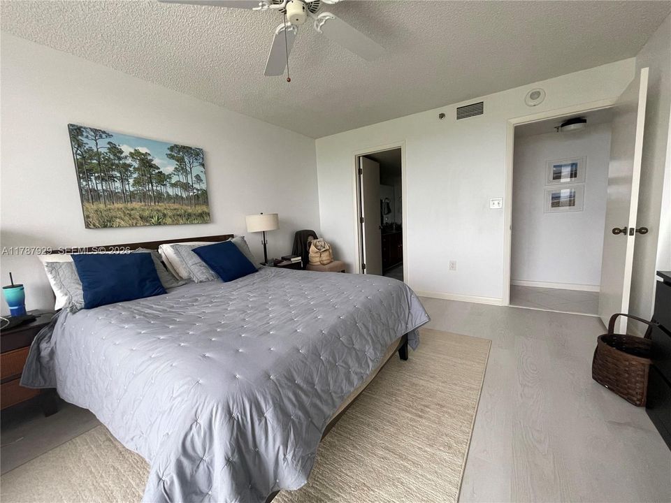 For Rent: $2,800 (2 beds, 2 baths, 1436 Square Feet)