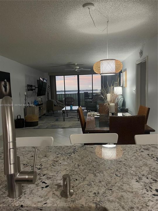 For Rent: $2,800 (2 beds, 2 baths, 1436 Square Feet)