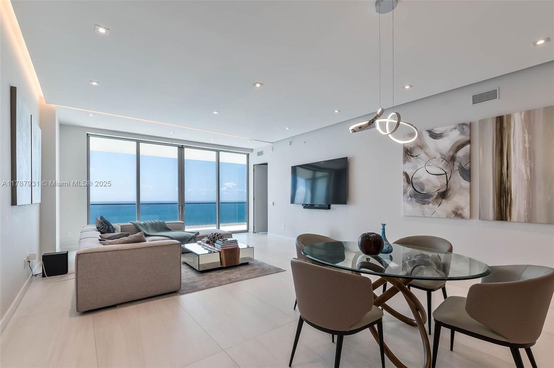 En Venta: $4,095,000 (3 camas, 3 baños, 2271 Pies cuadrados)