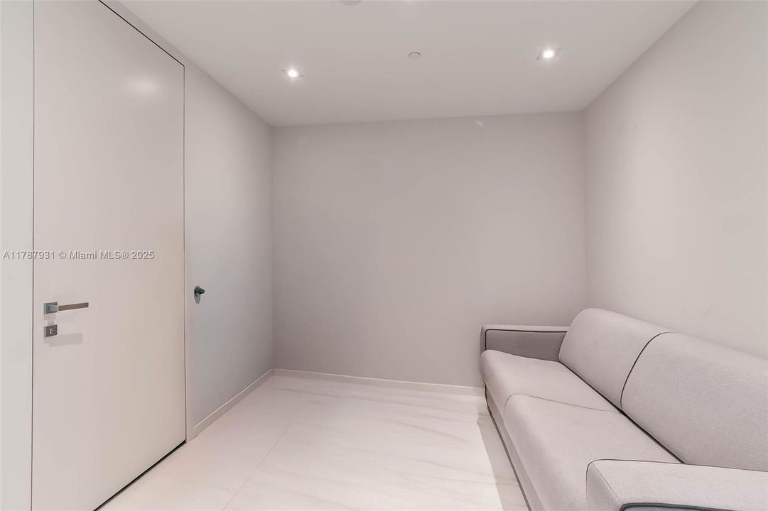 En Venta: $4,095,000 (3 camas, 3 baños, 2271 Pies cuadrados)