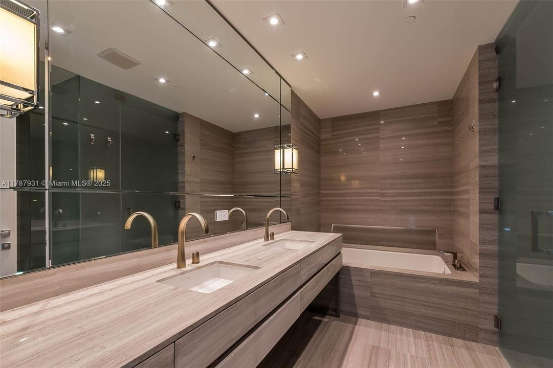 En Venta: $4,095,000 (3 camas, 3 baños, 2271 Pies cuadrados)