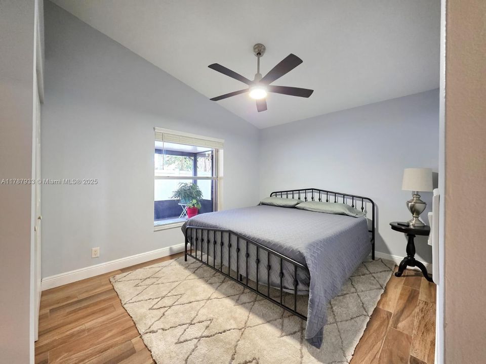 Recently Sold: $528,000 (3 beds, 2 baths, 1716 Square Feet)