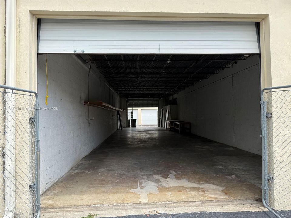 最近租的: $1,800 (0 贝兹, 0 浴室, 0 平方英尺)