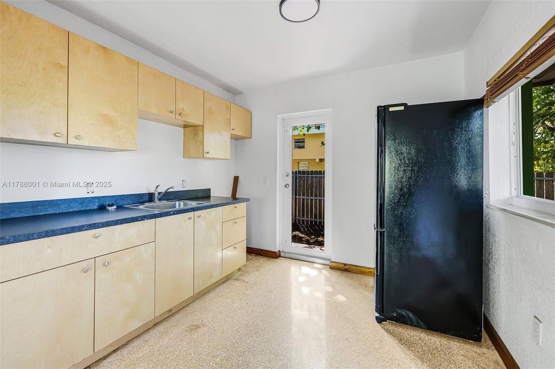 合同活跃: $1,875,000 (0 贝兹, 0 浴室, 2625 平方英尺)