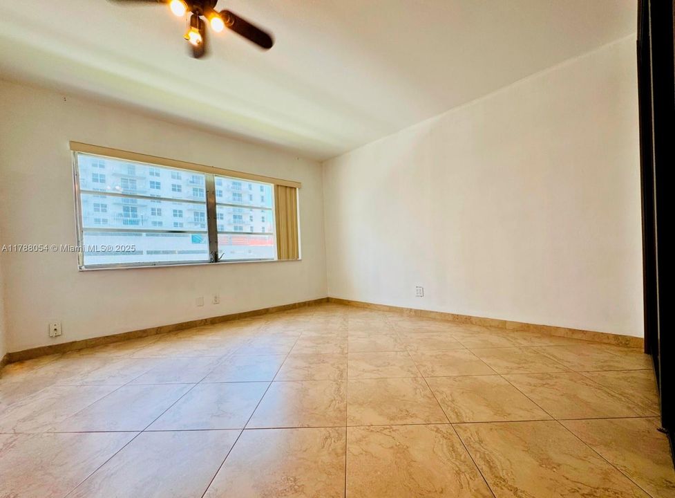 Vendido Recientemente: $185,000 (1 camas, 1 baños, 700 Pies cuadrados)