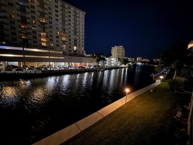 Vendido Recientemente: $185,000 (1 camas, 1 baños, 700 Pies cuadrados)