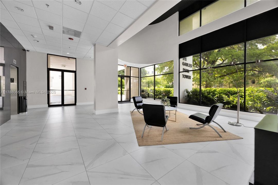 Vendido Recientemente: $440,000 (2 camas, 2 baños, 960 Pies cuadrados)