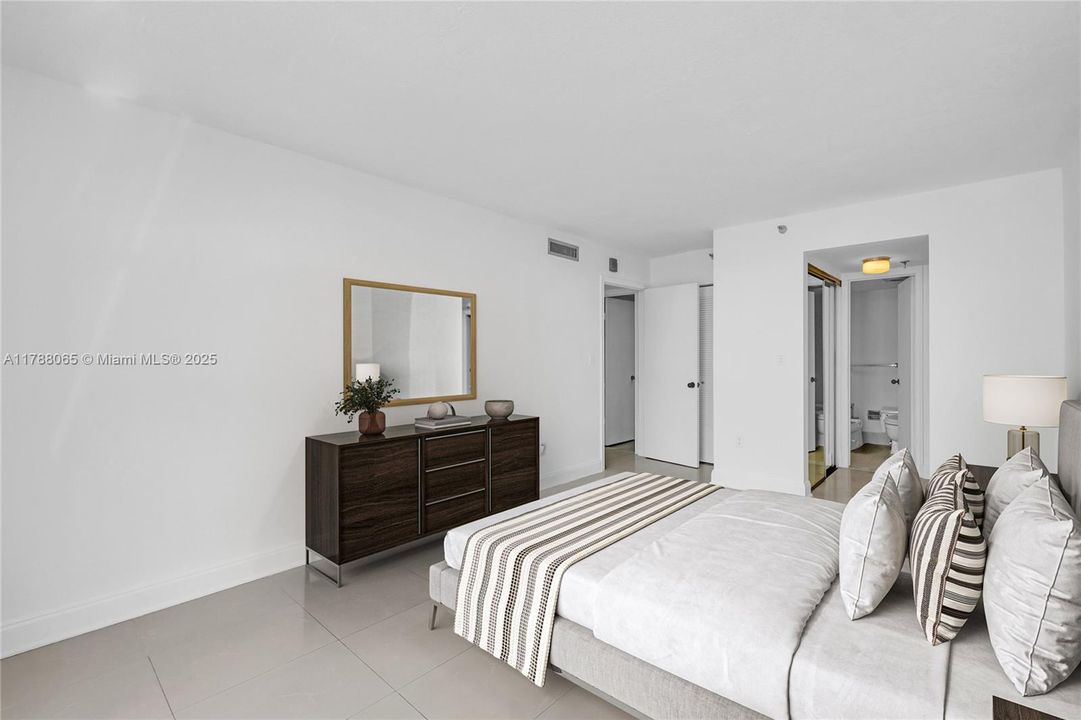 Vendido Recientemente: $440,000 (2 camas, 2 baños, 960 Pies cuadrados)