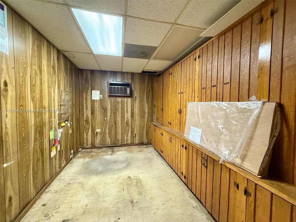 Recently Rented: $9,716 (0 beds, 0 baths, 0 Square Feet)