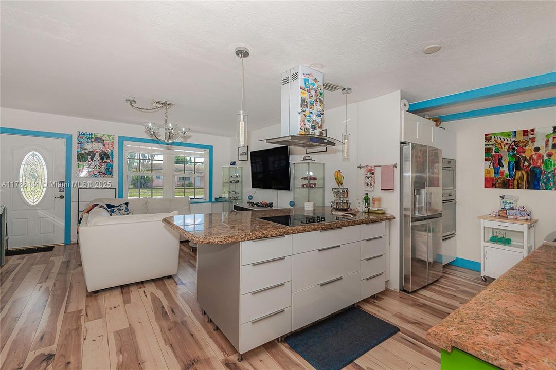 最近租的: $3,900 (4 贝兹, 3 浴室, 1486 平方英尺)