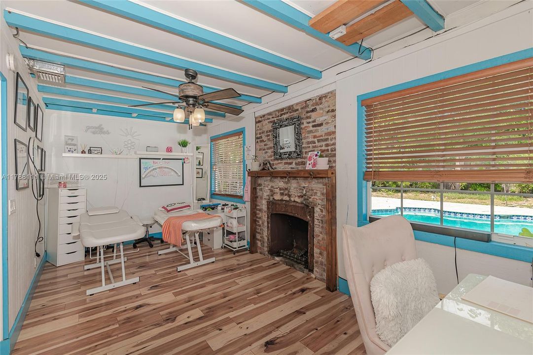 最近租的: $3,900 (4 贝兹, 3 浴室, 1486 平方英尺)