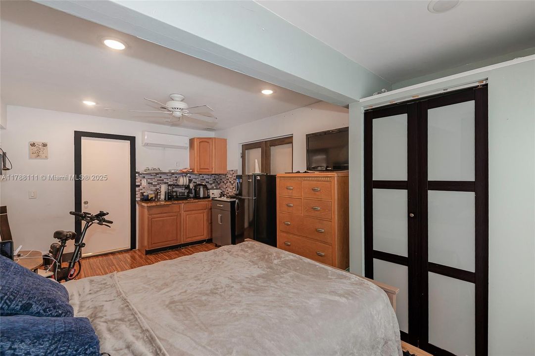 最近租的: $3,900 (4 贝兹, 3 浴室, 1486 平方英尺)