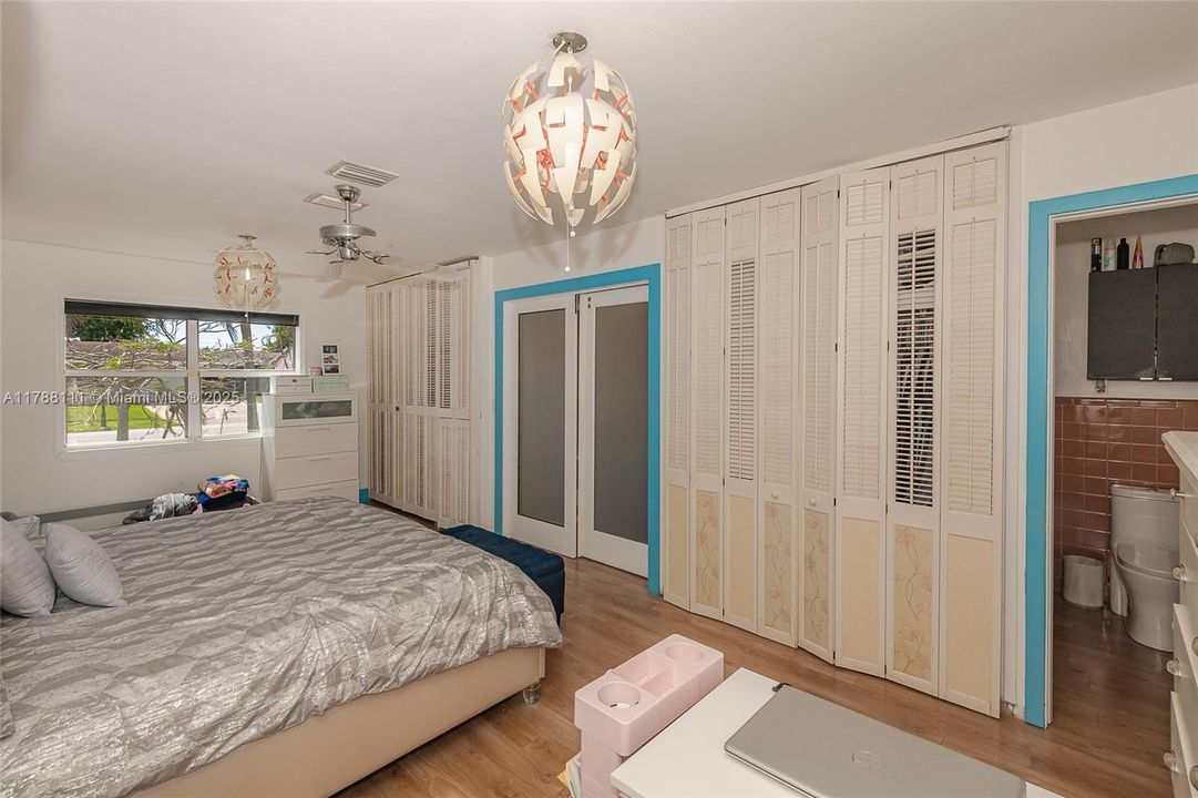 最近租的: $3,900 (4 贝兹, 3 浴室, 1486 平方英尺)