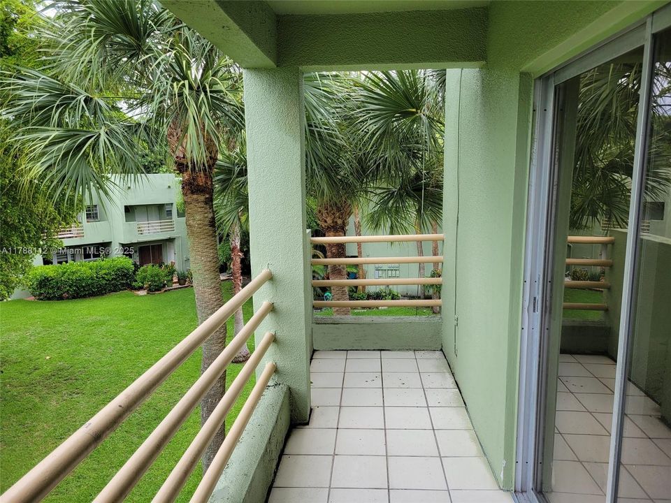 Recently Sold: $335,800 (2 beds, 2 baths, 1108 Square Feet)