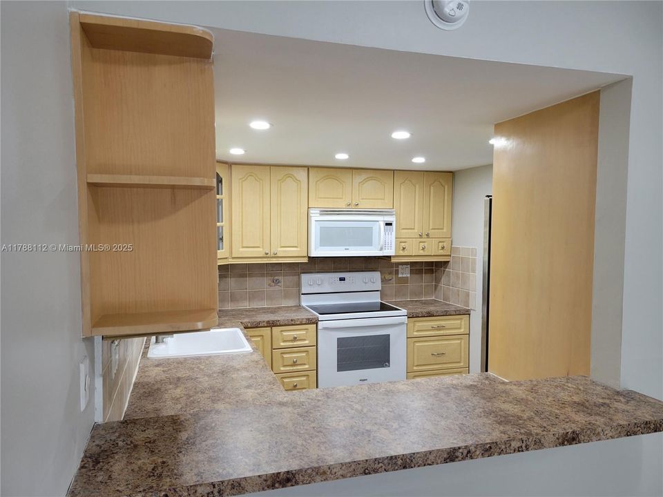 Recently Sold: $335,800 (2 beds, 2 baths, 1108 Square Feet)