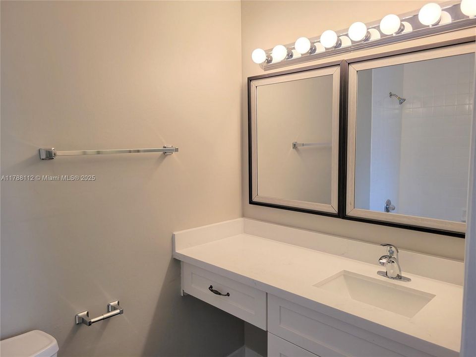 Recently Sold: $335,800 (2 beds, 2 baths, 1108 Square Feet)