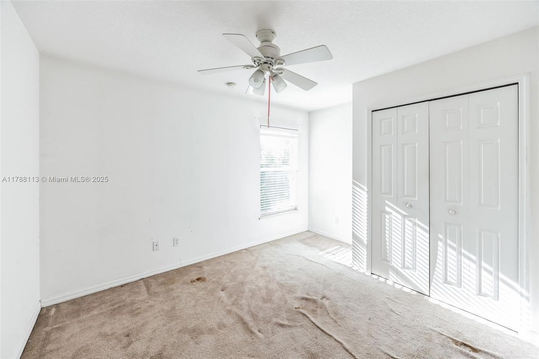 Vendido Recientemente: $339,900 (3 camas, 2 baños, 1396 Pies cuadrados)