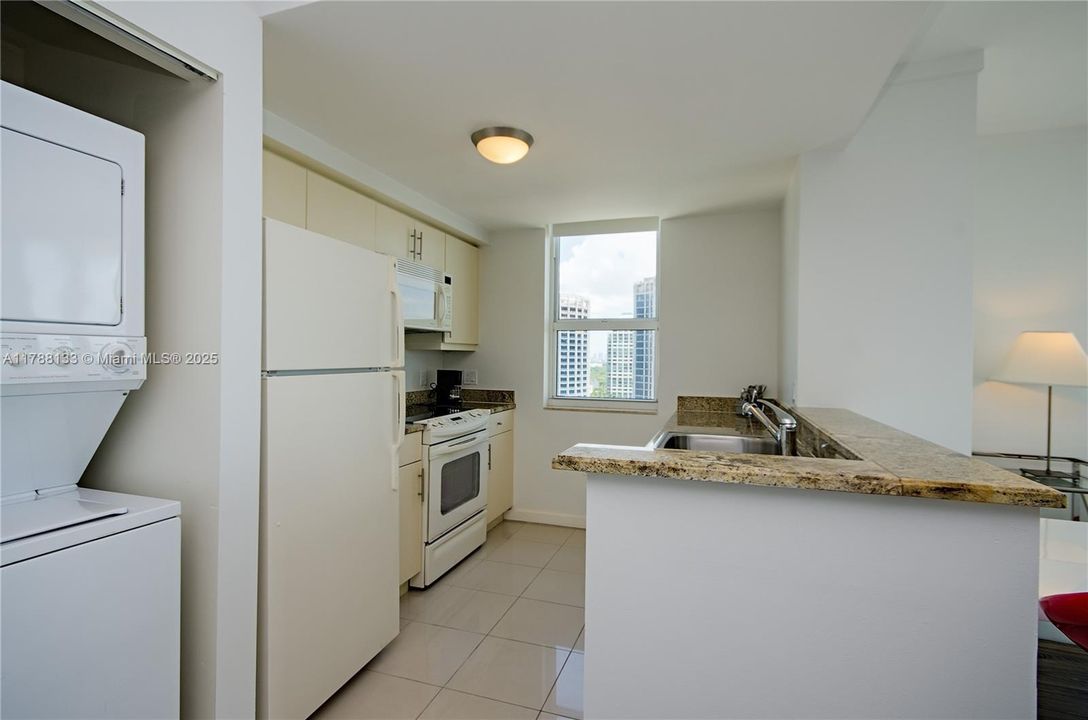 Activo con contrato: $1,075,000 (2 camas, 2 baños, 1098 Pies cuadrados)