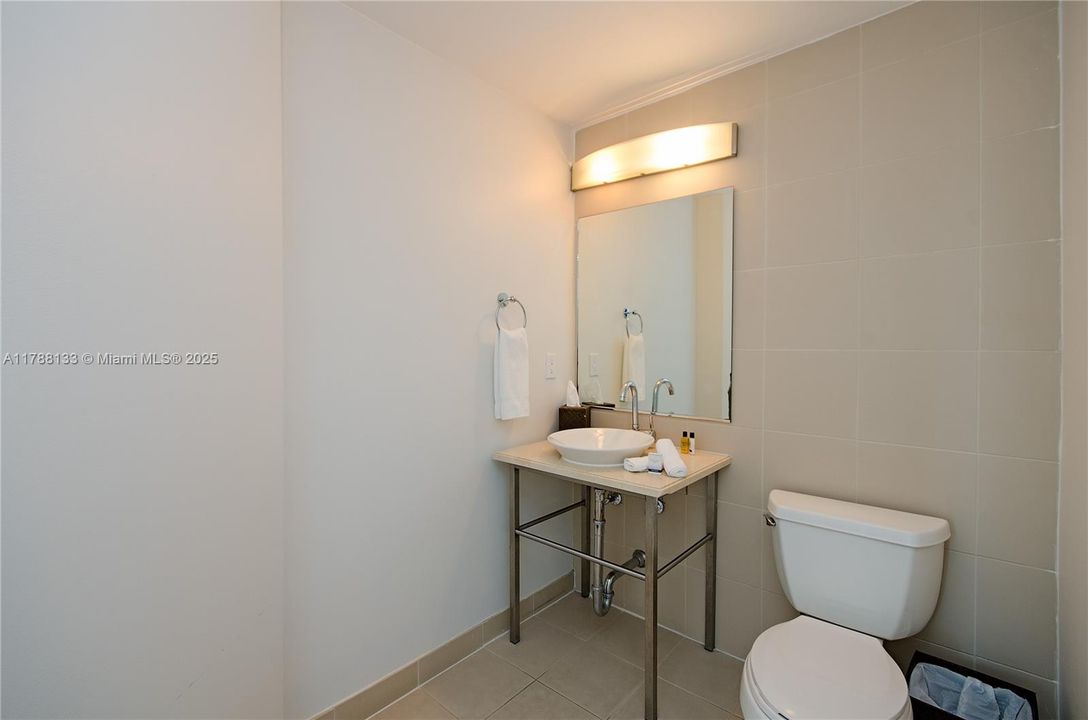 Activo con contrato: $1,075,000 (2 camas, 2 baños, 1098 Pies cuadrados)