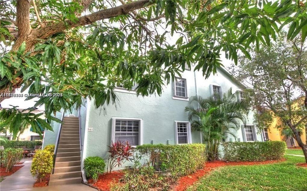 Recently Rented: $1,850 (2 beds, 2 baths, 850 Square Feet)