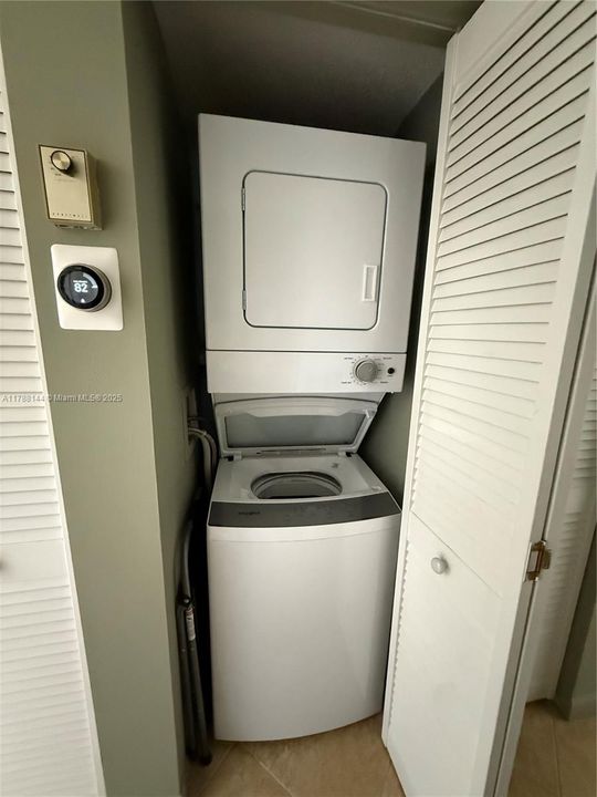 Recently Rented: $1,850 (2 beds, 2 baths, 850 Square Feet)