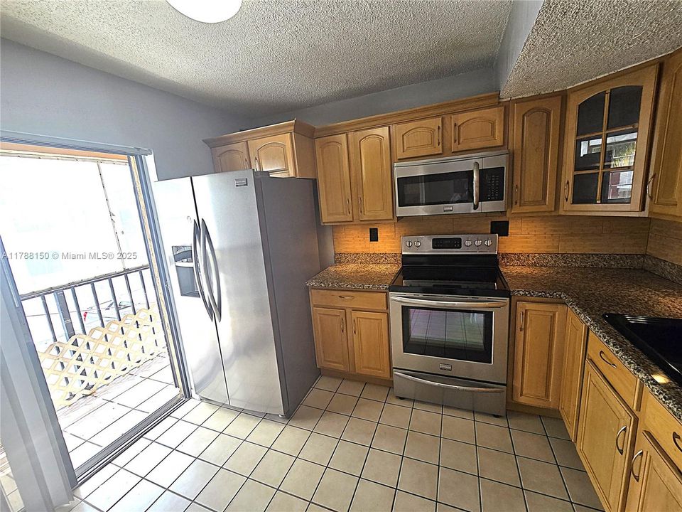 Vendido Recientemente: $259,900 (2 camas, 1 baños, 1019 Pies cuadrados)