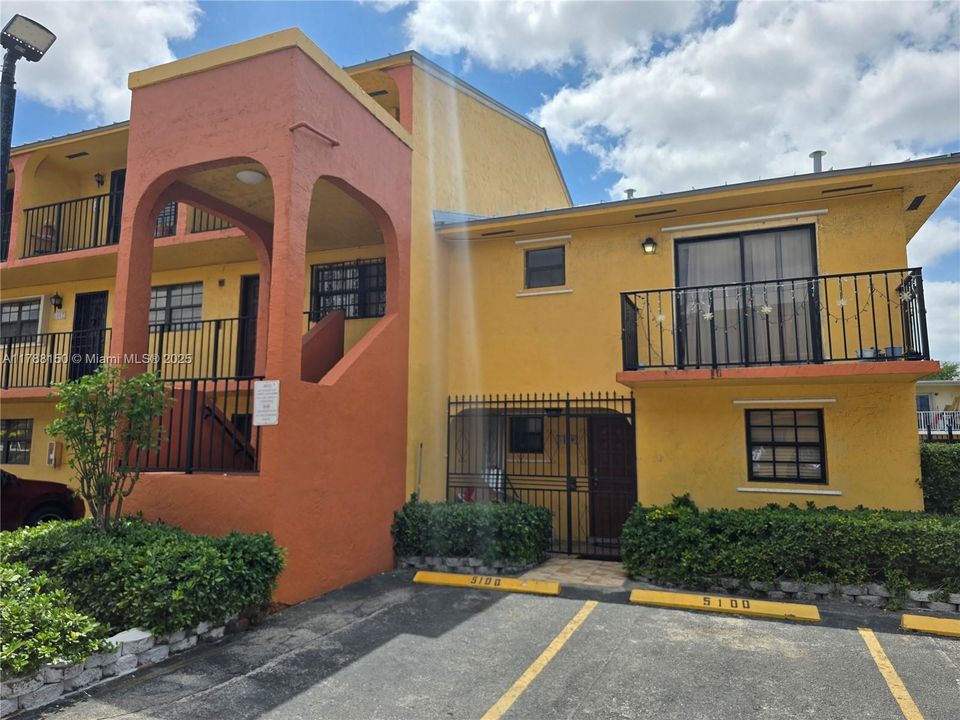 Vendido Recientemente: $259,900 (2 camas, 1 baños, 1019 Pies cuadrados)