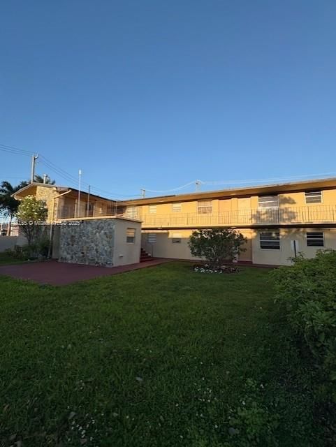 Под контрактом: $212,500 (1 спален, 1 ванн, 622 Квадратных фут)