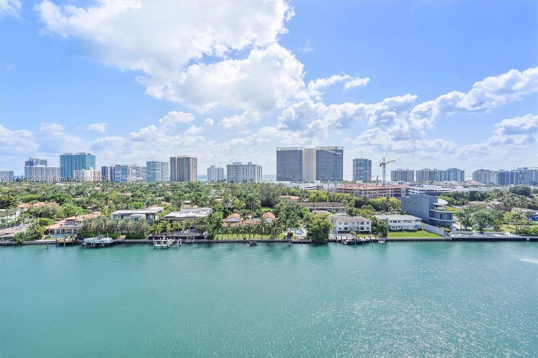 最近售出: $1,275,000 (3 贝兹, 2 浴室, 1731 平方英尺)