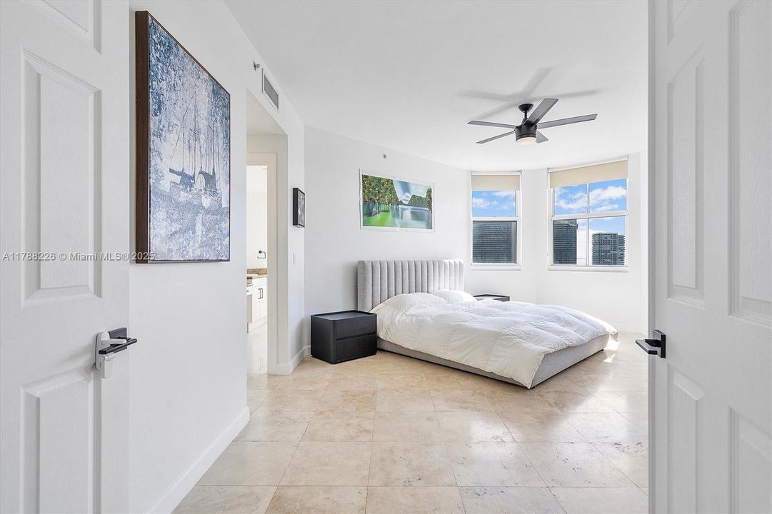 最近售出: $1,275,000 (3 贝兹, 2 浴室, 1731 平方英尺)