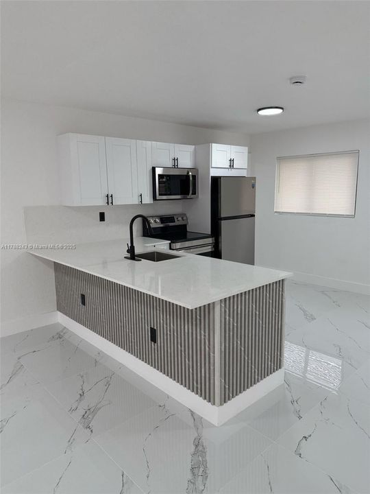 Recently Sold: $640,000 (3 beds, 2 baths, 1378 Square Feet)