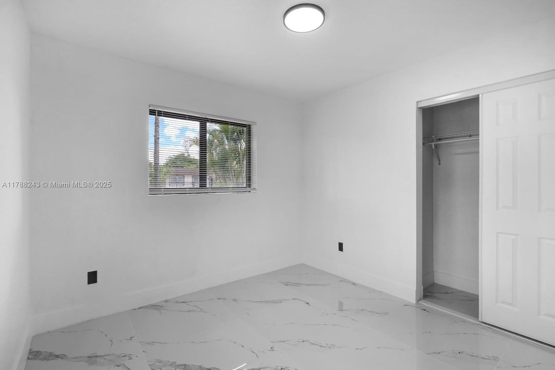 Recently Sold: $640,000 (3 beds, 2 baths, 1378 Square Feet)