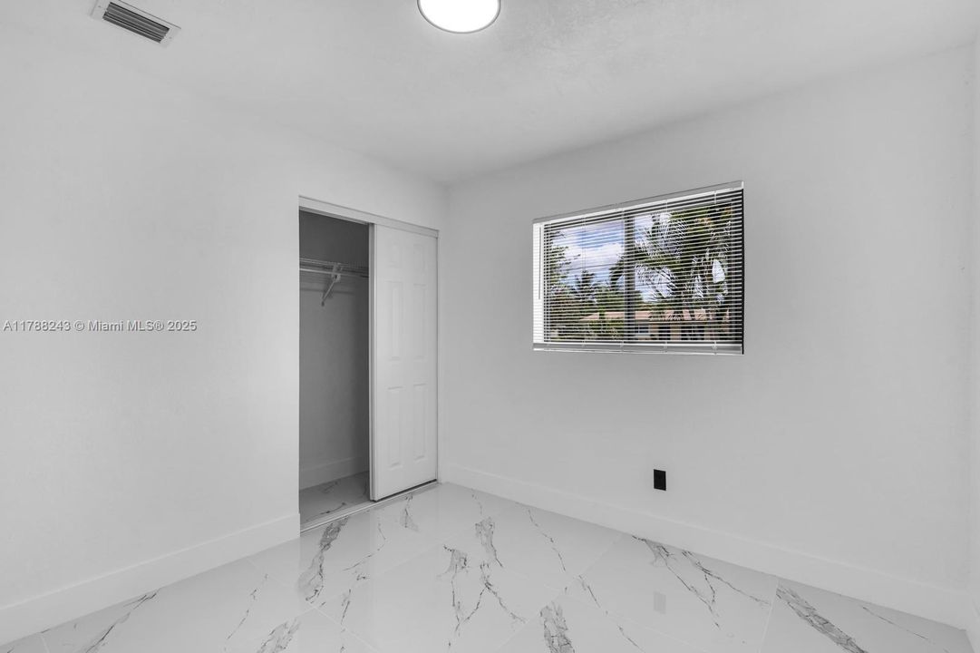 Recently Sold: $640,000 (3 beds, 2 baths, 1378 Square Feet)