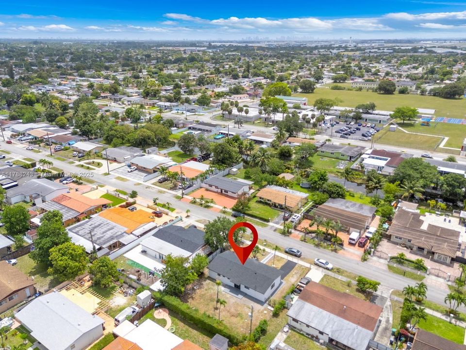 Recently Sold: $640,000 (3 beds, 2 baths, 1378 Square Feet)