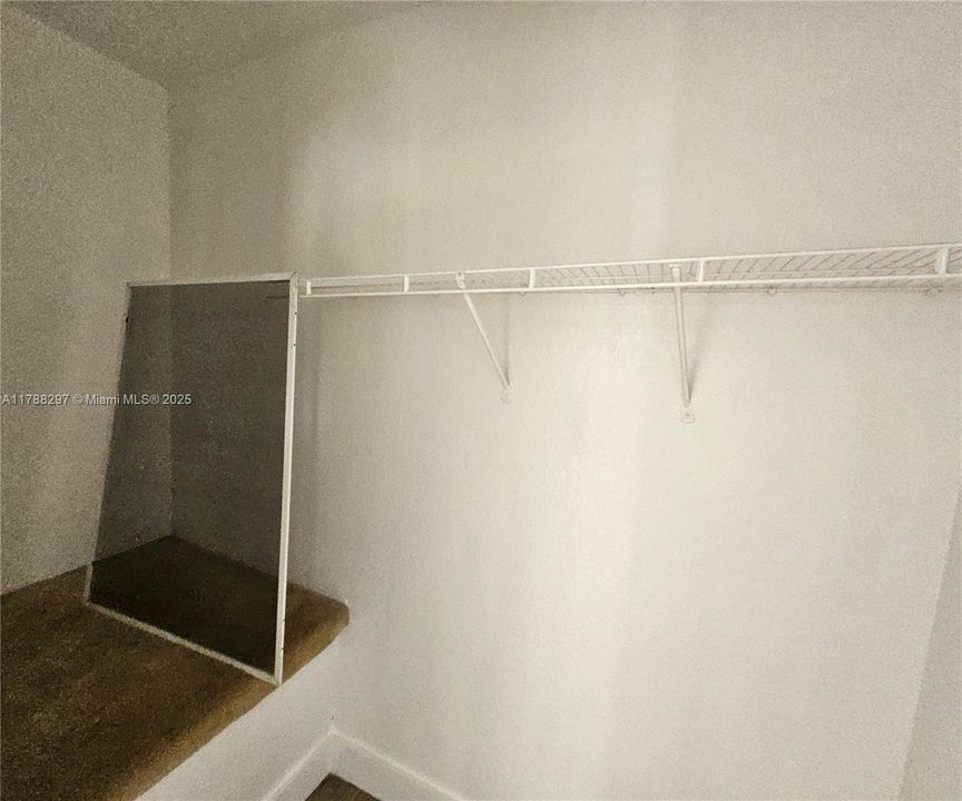 待售: $225,000 (3 贝兹, 2 浴室, 1150 平方英尺)