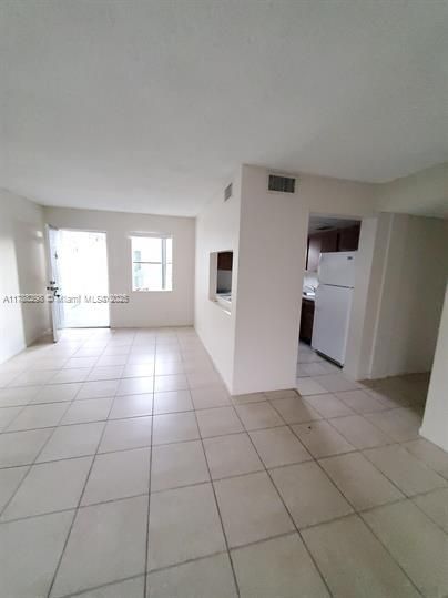Recently Sold: $120,000 (1 beds, 1 baths, 775 Square Feet)