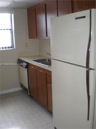 Recently Sold: $120,000 (1 beds, 1 baths, 775 Square Feet)
