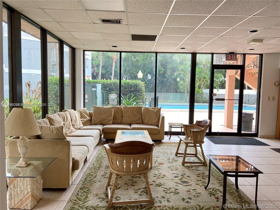 Recently Sold: $120,000 (1 beds, 1 baths, 775 Square Feet)