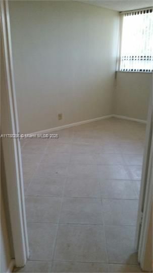 Recently Sold: $120,000 (1 beds, 1 baths, 775 Square Feet)