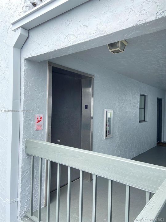 Recently Sold: $120,000 (1 beds, 1 baths, 775 Square Feet)