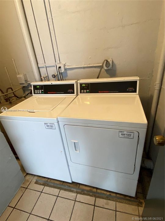 Recently Sold: $120,000 (1 beds, 1 baths, 775 Square Feet)