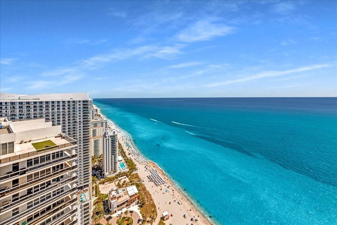 Recently Sold: $999,000 (2 beds, 2 baths, 1337 Square Feet)