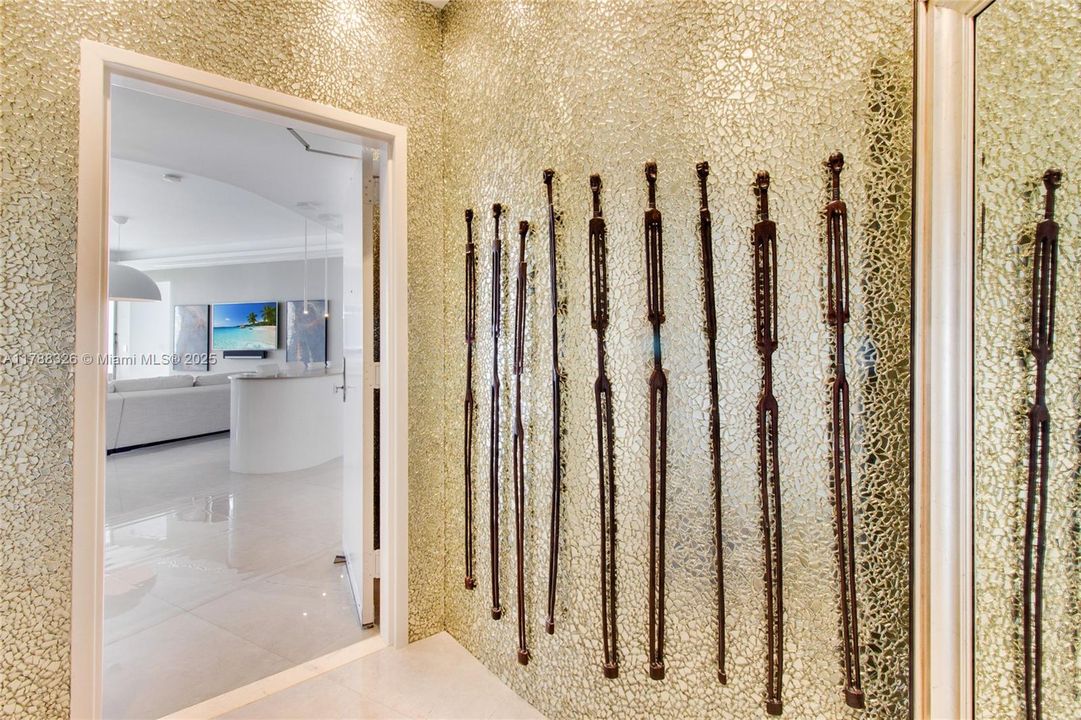 Recently Sold: $2,300,000 (2 beds, 2 baths, 1536 Square Feet)